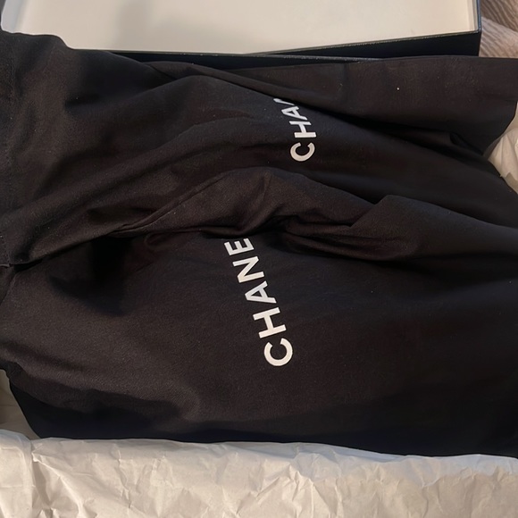 CHANEL SNEAKERS - Picture 6 of 7